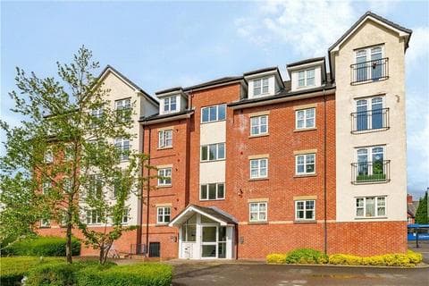 Flat - Wilderspool Causeway, WARRINGTON, Cheshire, WA4