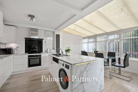Detached house - Meadow Grass Close, Stanway, Colchester, Essex, CO3