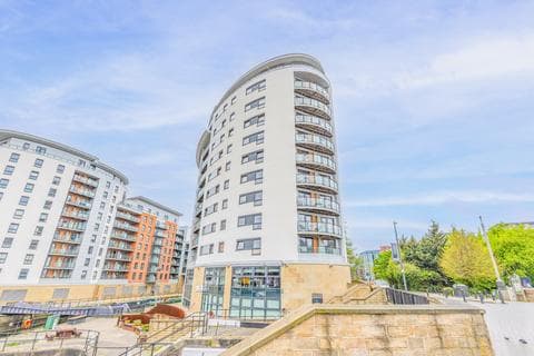 Flat - Magellan House, Armouries Way, Leeds LS10
