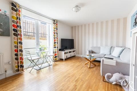 Flat - Church Road, Cheltenham GL51