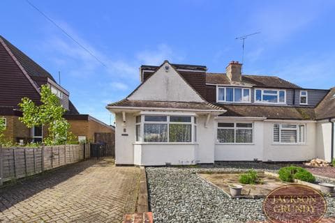 Semi-detached house - Stanfield Road, Duston, NN5 6EZ