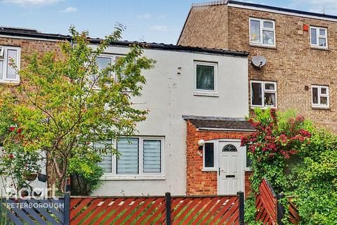 Terraced house - Redmile Walk, Welland
