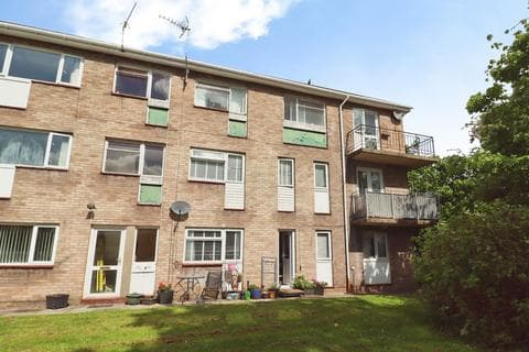 Flat - St. Fagans Rise, Cardiff