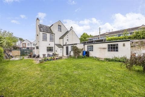 Detached house - Arle Avenue, Cheltenham