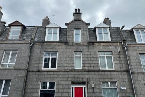 Flat - Wallfield Place, Aberdeen, AB25