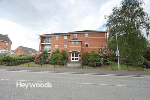 Flat - Chasewater Drive, Stoke-On-Trent, ST6