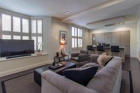 Duplex - Waterloo Gardens, Cardiff CF23