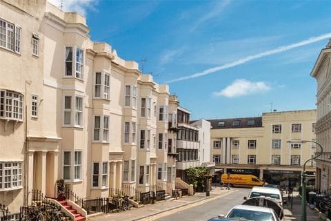 Flat - Lansdowne Street, Hove, BN3