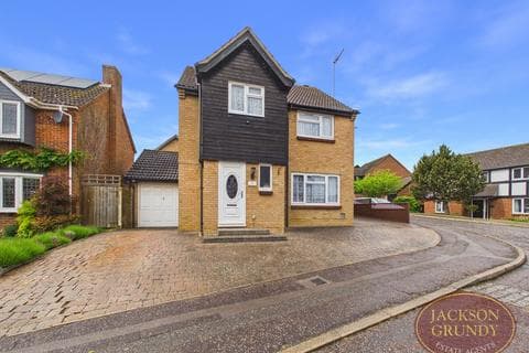 Detached house - Bentley Close, Rectory Farm, NN3 5JS