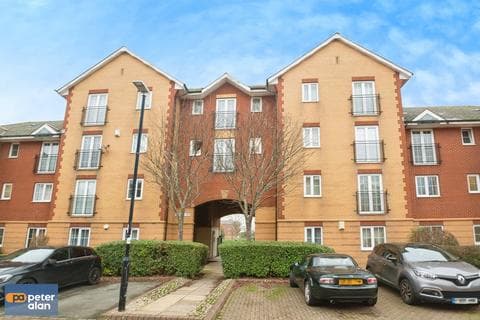 Ground floor flat - Harrison Way, Cardiff