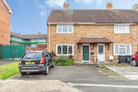 End of terrace house - Derwent Drive, NORTHAMPTON, Northamptonshire, NN5