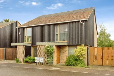 Semi-detached house - Royal Way, Trumpington, CAMBRIDGE
