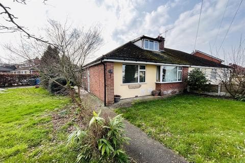 Semi-detached bungalow - Sycamore Drive, Lymm, WA13