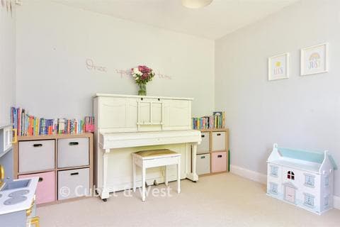 Semi-detached house - Carden Hill, Brighton BN1