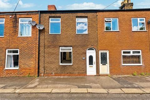 Terraced house - Dicconson Lane, Westhoughton, BL5