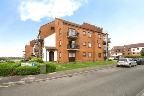 Flat - Ferry Road, Southsea, Hampshire, PO4