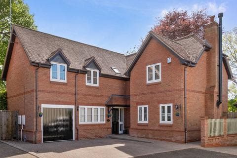 Detached house - 5 Cove Gardens, Northwick, Worcester. WR3 7DJ
