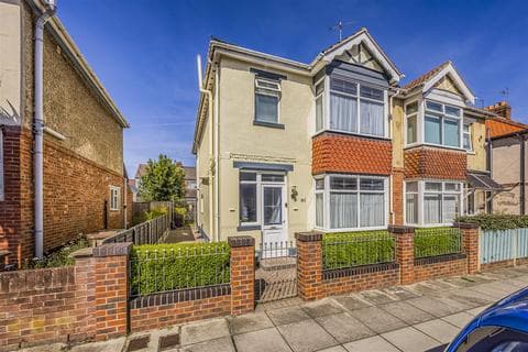Semi-detached house - Vernon Road, Portsmouth PO3