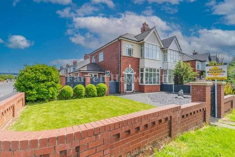 Semi-detached house - Devonshire Road, Blackpool FY2