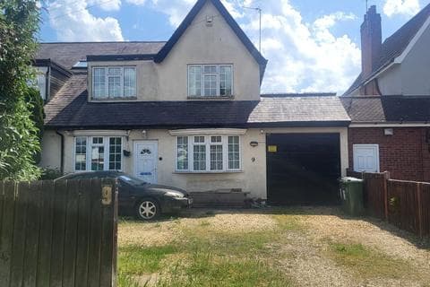 Semi-detached house - Hillsborough Road, Glen Parva, LE2