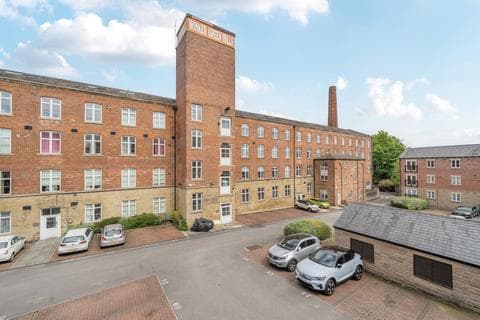 Flat - Eyres Mill Side, Leeds, West Yorkshire, UK, LS12