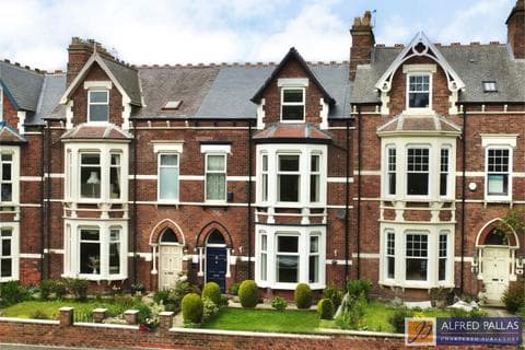 Terraced house - Roker Park Road, Roker