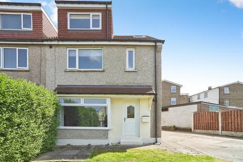 Semi-detached house - Bank View, SHIPLEY BD17
