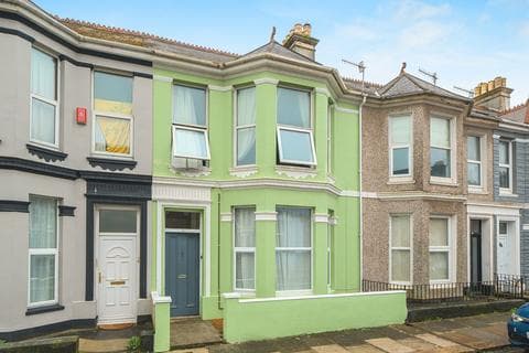 Flat - Cotehele Avenue, Plymouth PL4