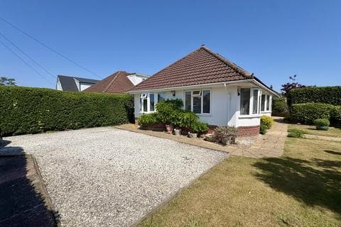 Chalet - Julyan Avenue, Poole, BH12
