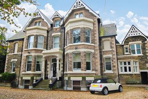 Flat - Livingston Drive South, Liverpool, L17