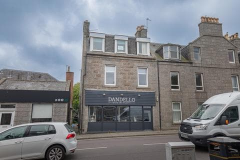 Apartment - Rosemount Place Flat B, Aberdeen