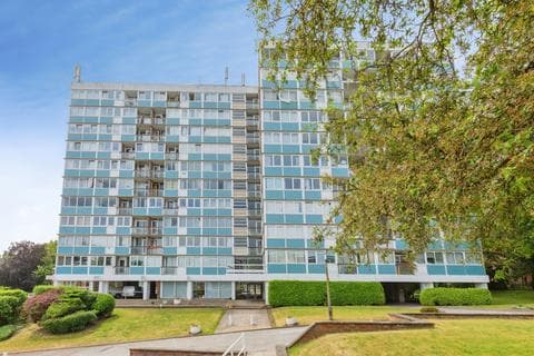 Flat - Kenilworth Court, Coventry, West Midlands, CV3