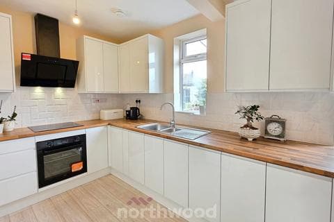 Semi-detached house - Holyrood Road, Doncaster DN2