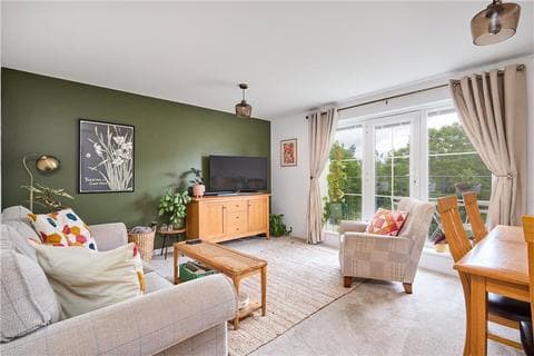 Apartment - Carisbrooke Road, Leeds, West Yorkshire, LS16