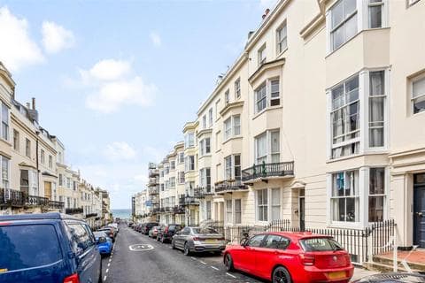 Flat - Waterloo Street, Hove BN3