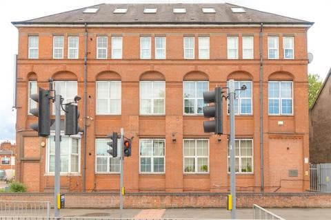 Flat - Fosse Road North, LEICESTER