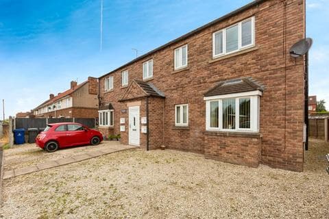 Flat - Beech Road, Doncaster DN3