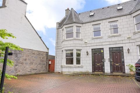 Semi-detached house - Queens Road, Aberdeen AB15