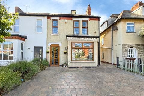 Semi-detached house - Hykeham Road, Lincolnshire LN6