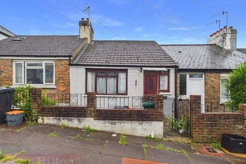 Terraced house - Milner Road, Brighton