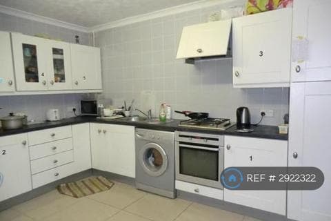 Terraced house - Gerard Avenue, Coventry, CV4