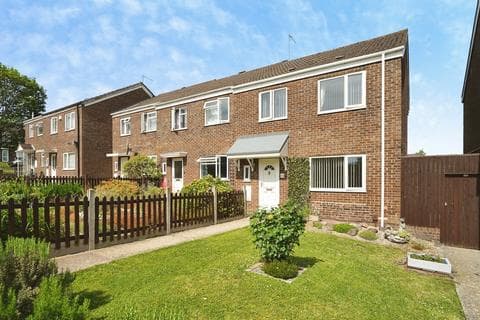 End of terrace house - Woodruff Close, Gloucester, Gloucestershire, GL4