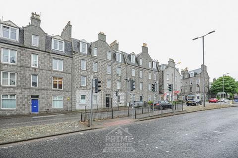 Flat - Skene Square, Aberdeen AB25