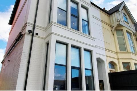 Apartment - Cowbridge Road West, Cardiff, CF5
