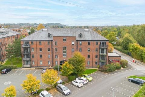 Apartment - Elphins Drive, Boteler Court Elphins Drive, WA4