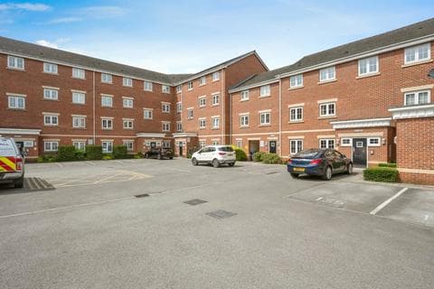Flat - Jenkinson Grove, Armthorpe, Doncaster, South Yorkshire, DN3