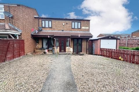 End of terrace house - Raydale, Hemlington, Middlesbrough