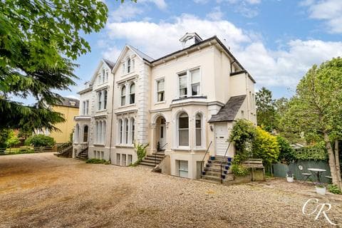 Flat - Shurdington Road, Cheltenham GL53