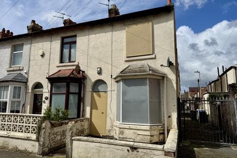 Terraced house - Wall Street, Blackpool FY1