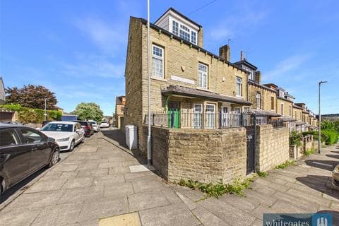 End of terrace house - Upper Woodlands Road, Bradford, West Yorkshire, BD8